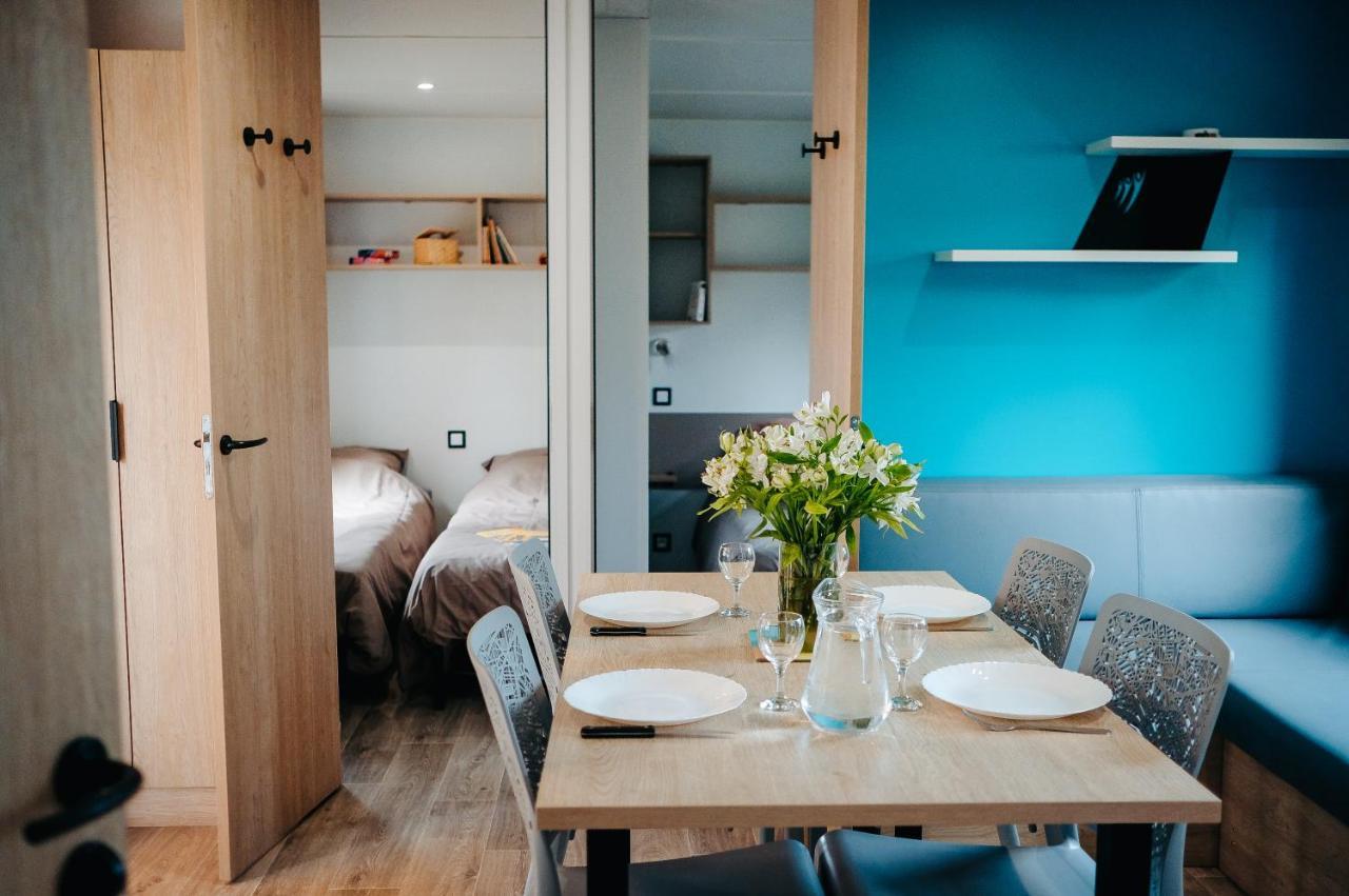 Mobil Home Xxl 4 Chambres - Camping Le Giessen Bassemberg Eksteriør bilde